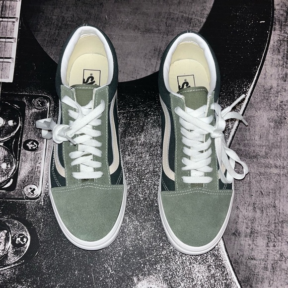 NIB Vans Old Skool - Picture 8 of 13